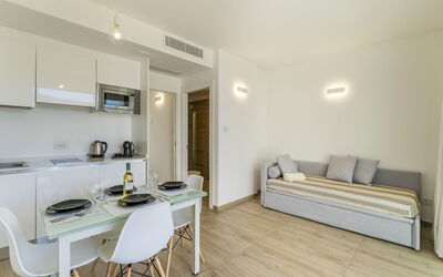 Accommodation:&nbsp;Capo Falcone Charming Apartment 637.1