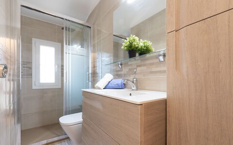 Salvagina 15: Mirror, Tap, Property, Plumbing Fixture, Plant, Bathroom, Sink, Wood, Interior Design
