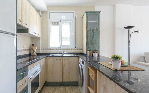 Fontibre: Tap, Cabinetry, Countertop, Kitchen Sink, Sink, Furniture, Plant, Houseplant, Plumbing Fixture, Building
