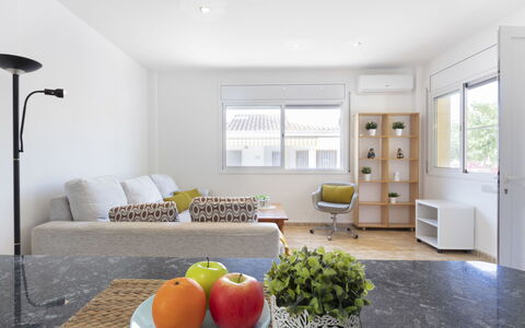Fontibre: Furniture, Property, Couch, Plant, Window, Table, Lighting, Living Room, Interior Design, Flowerpot