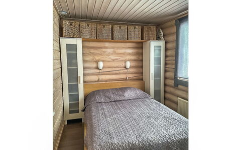 Isopyhänmaa: Cottage, House, Home, Garden Buildings, Siding, Log Cabin, Farmhouse, Estate, Shed, Yard