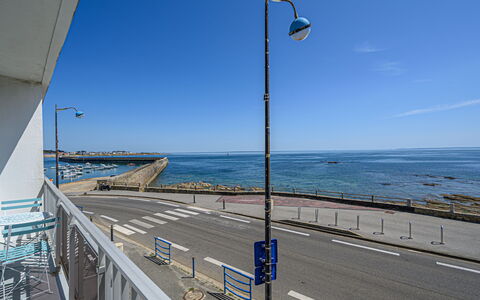 Quiberon 228: Sky, Cloud, Water, Building, Plant, Azure, Tree, Swimming Pool, Condominium, Shade