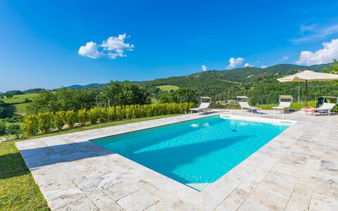 Casa 360: Water, Sky, Cloud, Daytime, Swimming Pool, Blue, Azure, Building, Rectangle, Plant