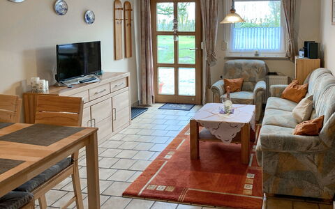 Esens 165: Table, Furniture, Property, Cabinetry, Picture Frame, Wood, Television, Houseplant, Window, Couch