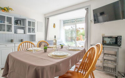 Accommodation:&nbsp;Les Mas de la Mer 250.1