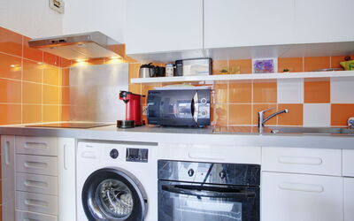 Accommodation:&nbsp;Les Mas de la Mer 250.15
