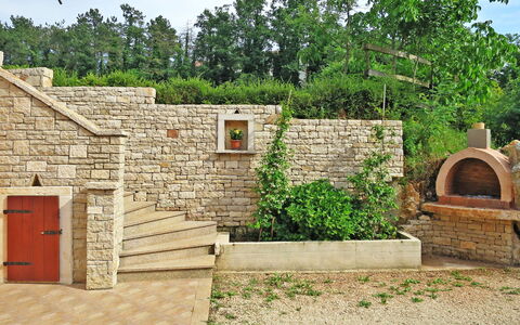 Vinka: Sky, Plant, Property, Tree, Land Lot, Brickwork, Brick, Door, Grass, Landscape
