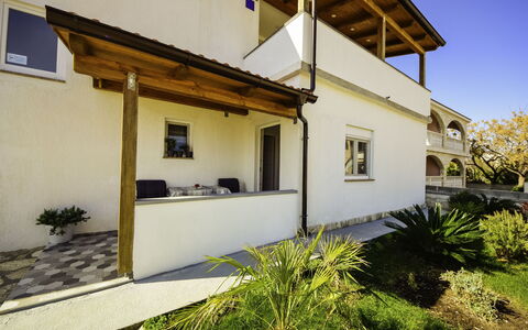 Vir 127: Plant, Building, Sky, Window, Shade, House, Land Lot, Architecture, Wood, Cottage