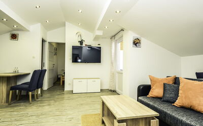 Accommodation:&nbsp;Matanovi Dvori 127.2