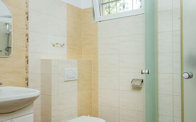 Accommodation:&nbsp;Twin Back 211.2