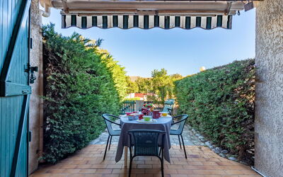 Accommodation:&nbsp;Les Brigantines 1 et 2 290.7
