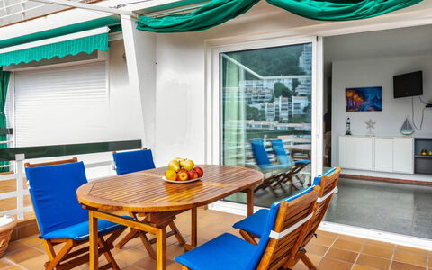 Willis: Table, Furniture, Property, Green, Chair, Blue, Azure, Wood, Orange, Interior Design