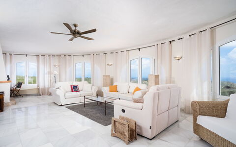 Cielo Azul: Furniture, Property, Ceiling Fan, Wood, Comfort, Interior Design, Picture Frame, Decoration, Building, Floor