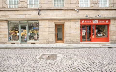 Broussais: Window, Road Surface, Building, Architecture, Door, Flooring, Sidewalk, Facade, City, Road