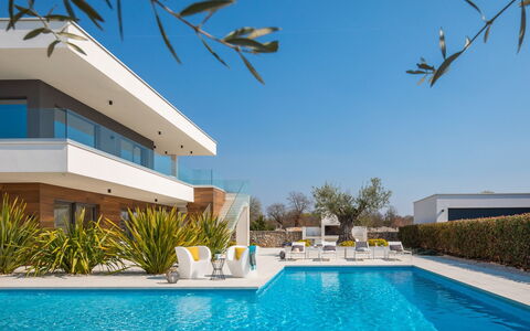 Old Olive Vii: Water, Sky, Plant, Daytime, Blue, Swimming Pool, Building, Azure, Shade, Tree