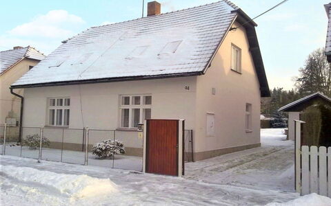Sudoměřice: Sky, Property, Building, Window, Snow, House, Wood, Cloud, Door, Residential Area