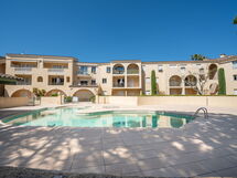 Accommodation:&nbsp;Caesar Domus 170.3