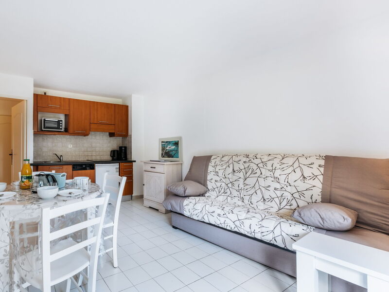 Accommodation:&nbsp;Caesar Domus 170.4