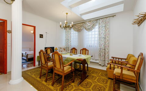 Balatonbereny 600: Table, Furniture, Decoration, Building, Chair, Wood, Living Room, Architecture, Couch, Interior Design
