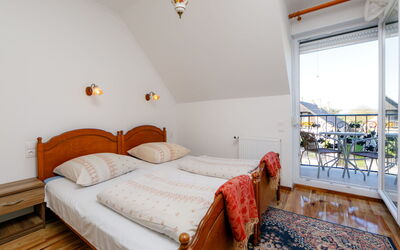 Accommodation:&nbsp;Tilia 3 600.3