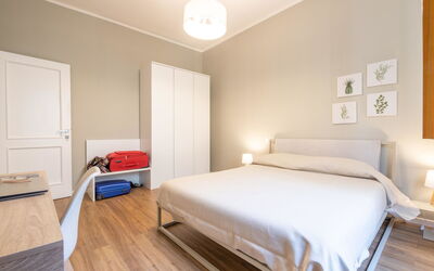 Accommodation:&nbsp;Valeria 110.2