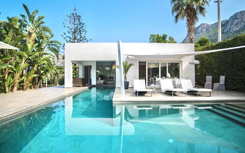 Re di Denari: Water, Sky, Plant, Property, Swimming Pool, Shade, Tree, Building, Outdoor Furniture, Leisure