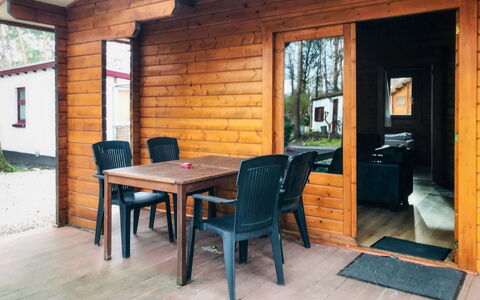 De Brenkberg: Table, Property, Furniture, Window, Wood, Plant, Chair, Interior Design, Architecture, Shade