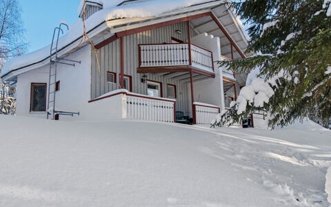 Hallantytär A1 Paritalo: Rural Area, Hill Station, Village, Mountain Range, Valley, Mountain Village, Alps, Eco Hotel, Balcony, Hotel