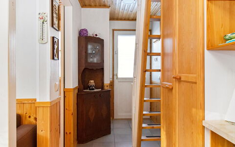 Hallantytär A1 Paritalo: Rural Area, Hill Station, Village, Mountain Range, Valley, Mountain Village, Alps, Eco Hotel, Balcony, Hotel