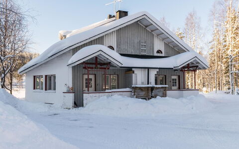 Hallantytär B4 Paritalo: Rural Area, Hill Station, Village, Mountain Range, Valley, Mountain Village, Alps, Eco Hotel, Balcony, Hotel