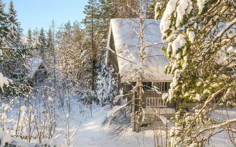 Ukkoloma B Paritalo: Rural Area, Hill Station, Village, Mountain Range, Valley, Mountain Village, Alps, Eco Hotel, Balcony, Hotel