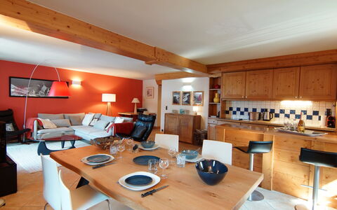Villa Princesse: Table, Furniture, Building, Chair, Wood, Floor, Flooring, Living Room, Real Estate, Desk
