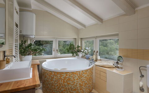 Nika: Bathroom, Interior Design, Plumbing Fixture, Bathtub, Flooring, Sink, Floor, Bathroom Sink, Tap, Ceiling
