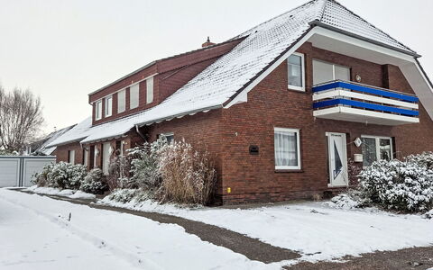 Knurrhahn: Snow, Building, Winter, Window, Roof, House, Home, Residential Area, Cottage, Freezing