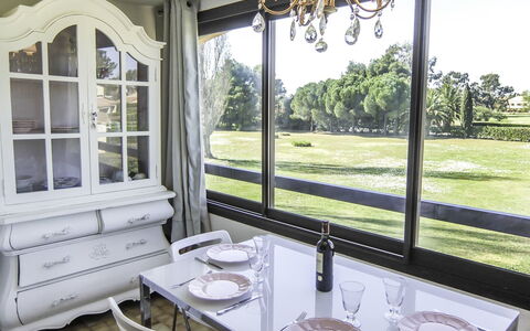 Les Catalanes du Golf: Property, Room, Interior Design, House, Home, Furniture, Ceiling, Dining Room, Real Estate, Table