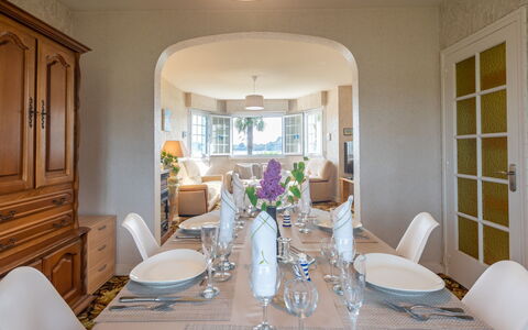 Le Moulin: Table, Tableware, Furniture, Property, Chair, Stemware, Dishware, Interior Design, Decoration, Tablecloth