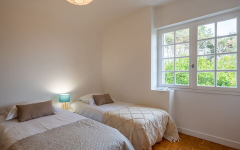 Le Moulin: Property, Furniture, Window, Light, Comfort, Azure, Wood, Lighting, Shade