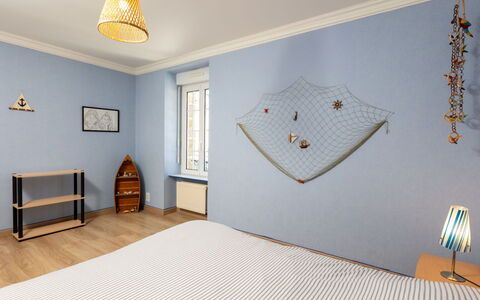La Grève: Interior Design, Ceiling, Flooring, Floor, Lighting, Bedroom, Room, Linens, Bed, Paint