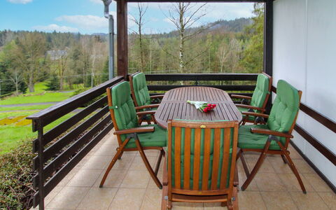 Kyjov U Krásné Lípy: Sky, Plant, Property, Furniture, Green, Tree, Wood, Porch, Interior Design, Chair