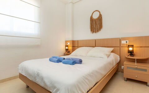 Cala Blanca i: Furniture, Bed, Interior Design, Bedroom, Bed Sheet, Bedding, Flooring, Wood, Floor, Room