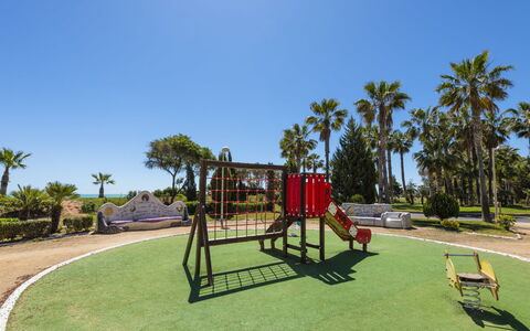 Cala Blanca i: Shade, Landscaping, Leisure, Garden, Park, Vacation, Tropics, Walkway