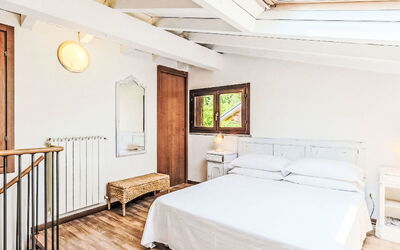 Accommodation:&nbsp;Borgo Castello 150.5