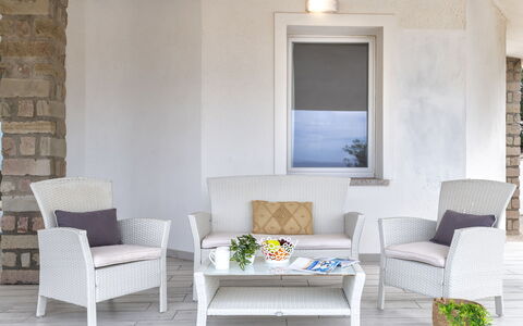 Chicca: Furniture, Property, Table, Wood, Couch, Rectangle, Interior Design, Comfort, Shade, Living Room