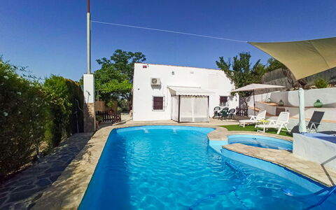 El Viso: Water, Sky, Plant, Property, Swimming Pool, Azure, Building, Shade, Body Of Water, Outdoor Furniture