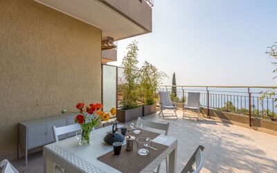 Accommodation:&nbsp;Calandre Suite 633.2