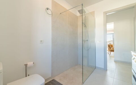 Can Rochet: Property, Building, Shower Head, Shower Door, House, Door, Bathroom, Plumbing Fixture, Shower