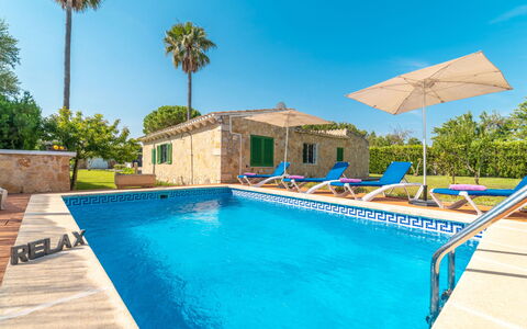 Can Delfin Alcudia: Water, Sky, Plant, Property, Furniture, Swimming Pool, Building, Azure, Tree, Shade