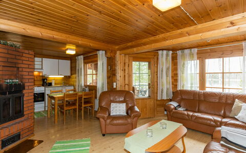 Paapuuri: Wood, Flooring, Floor, Furniture, Wood Flooring, Interior Design, Bunk Bed, Room, Wood Stain, Hardwood