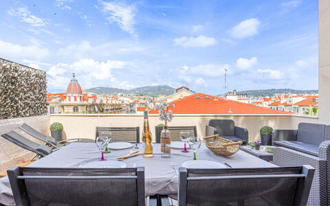Les Terrasses de L'Escurial: Plant, Building, Daytime, Property, Water, Sky, Blue, Azure, Tree, Arecales