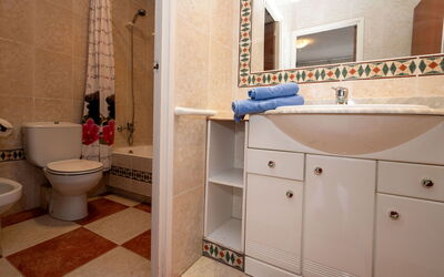 Accommodation:&nbsp;Sun and Beach 63.1